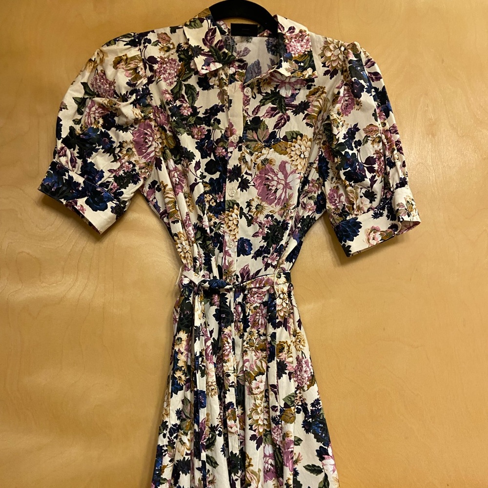 Adorable floral cotton above-the-knee spring/summer button down dress
